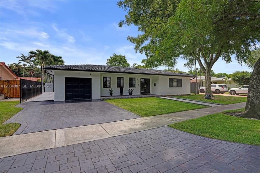 14021 Cypress Ct, Miami Lakes FL 33014