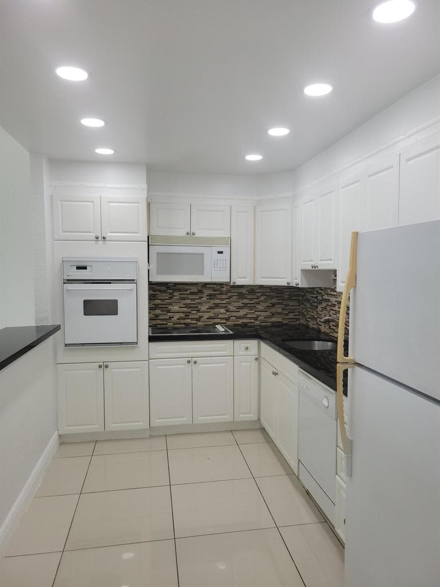 19370 Collins Avenue # 623, Sunny Isles Beach FL 33160