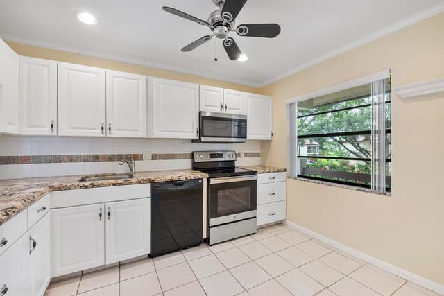 21852 Arriba # h, Boca Raton FL 33433 - Boca Raton, FL - Photo 6