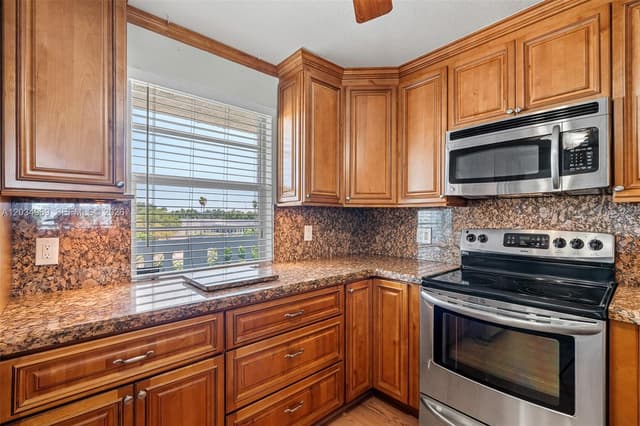 325 SE 11th Ter # 308, Dania Beach FL 33004 - Dania Beach, FL - Photo 3