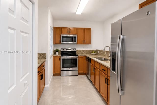 22511 SW 88th Pl # 24, Cutler Bay FL 33190 - Cutler Bay, FL - Photo 6