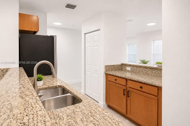 22511 SW 88th Pl # 24, Cutler Bay FL 33190 - Cutler Bay, FL - Photo 5
