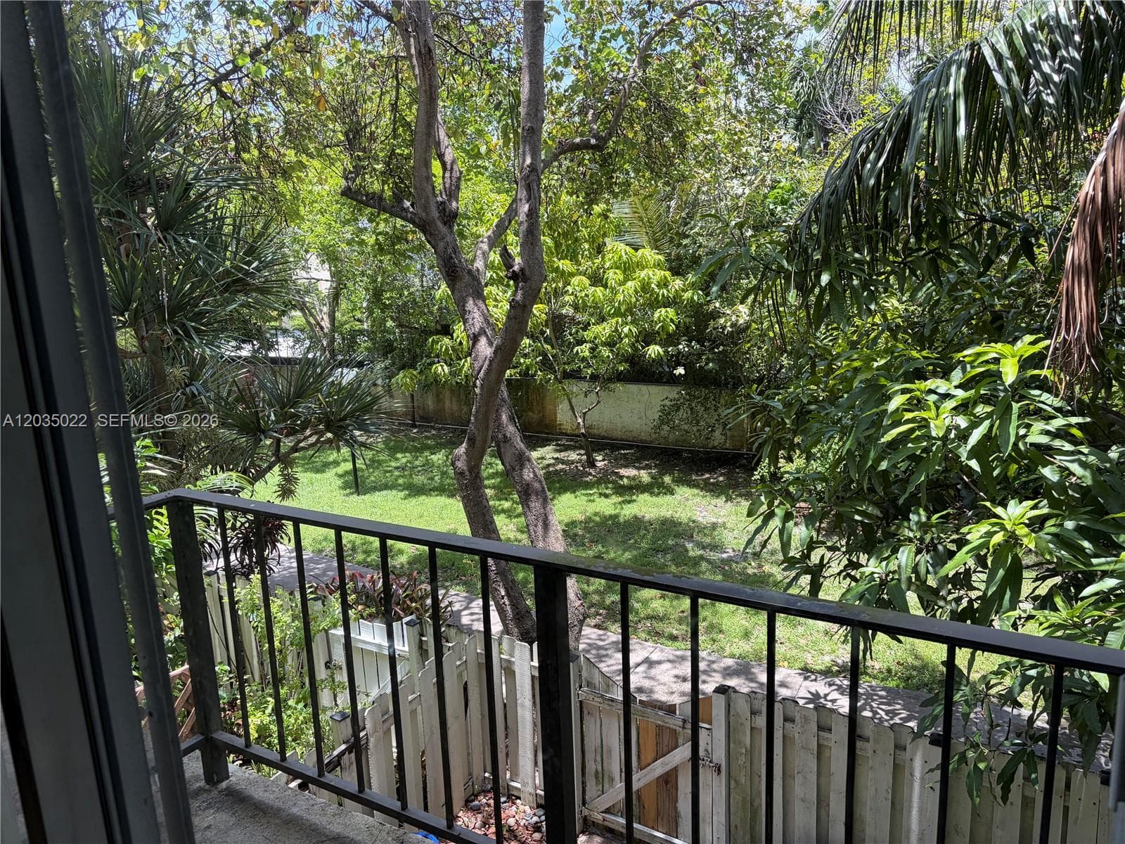 1655 NE 115th St # 29B, Miami FL 33181