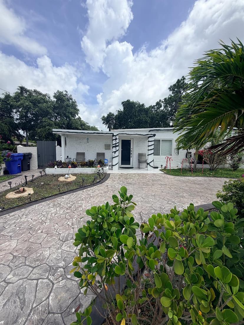 6645 Sheridan Street, Hollywood FL 33024