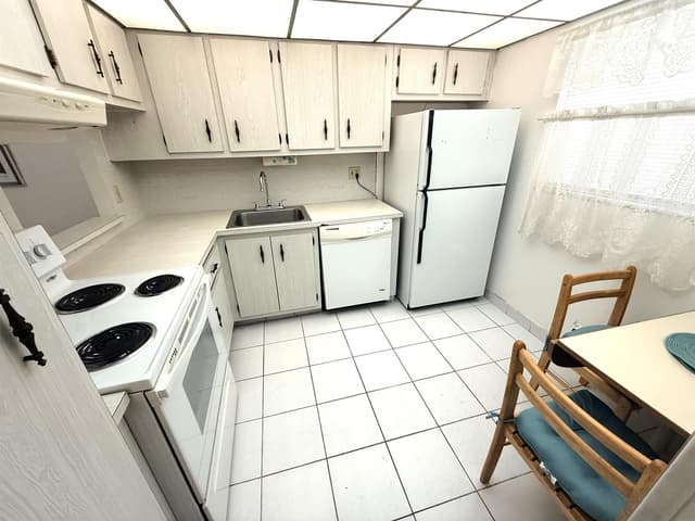 3050 Holiday Springs Boulevard # 111, Margate FL 33063 - Margate, FL - Photo 4