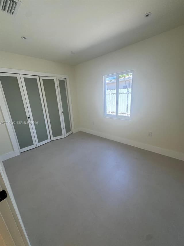 841 NE 4th Pl, Hialeah FL 33010 - Hialeah, FL - Photo 4