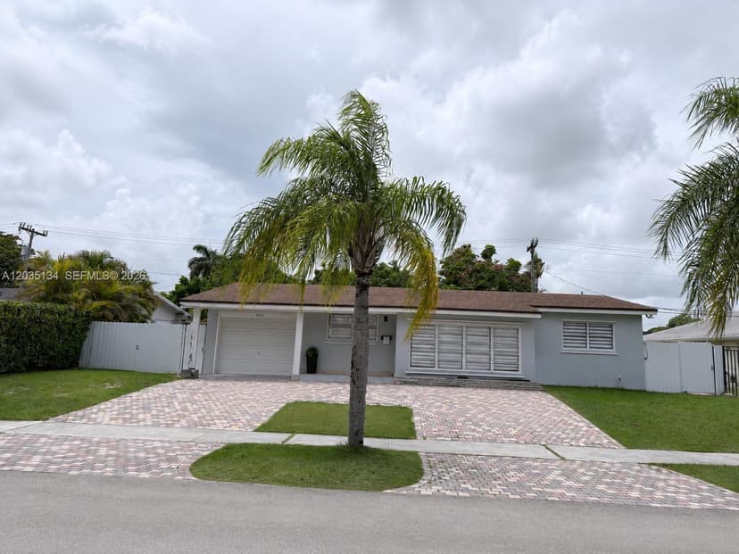 9515 Dominican Dr, Cutler Bay FL 33189