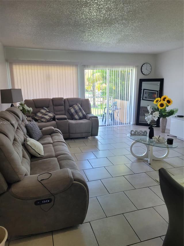 18101 NW 68th Ave # E105, Hialeah FL 33015 - Hialeah, FL - Photo 2