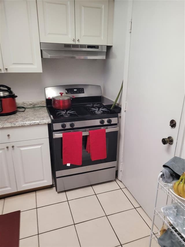 18101 NW 68th Ave # E105, Hialeah FL 33015 - Hialeah, FL - Photo 6