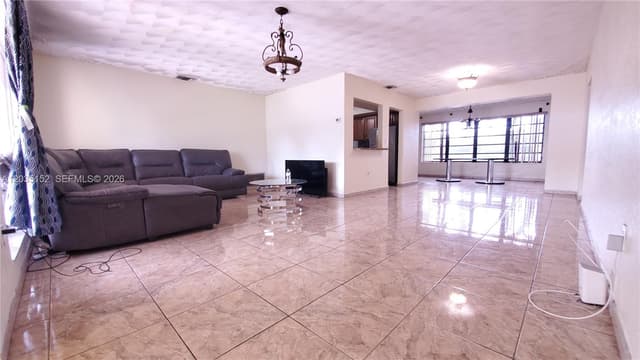 7607 Dilido Blvd, Miramar FL 33023 - Miramar, FL - Photo 5