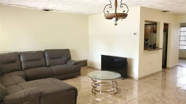 7607 Dilido Blvd, Miramar FL 33023 - Miramar, FL - Photo 4