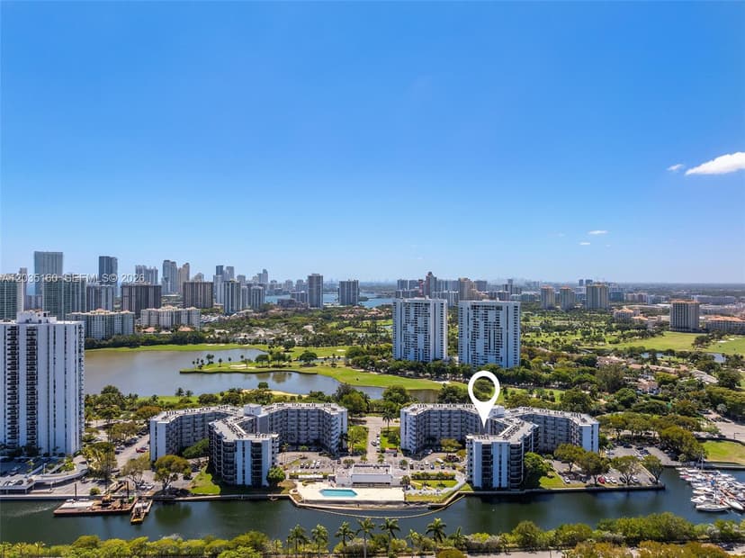 3401 N Country Club Dr # 105, Aventura FL 33180