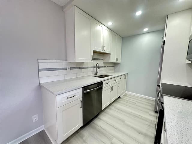 2048 Newport N, Deerfield Beach FL 33442 - Deerfield Beach, FL - Photo 2