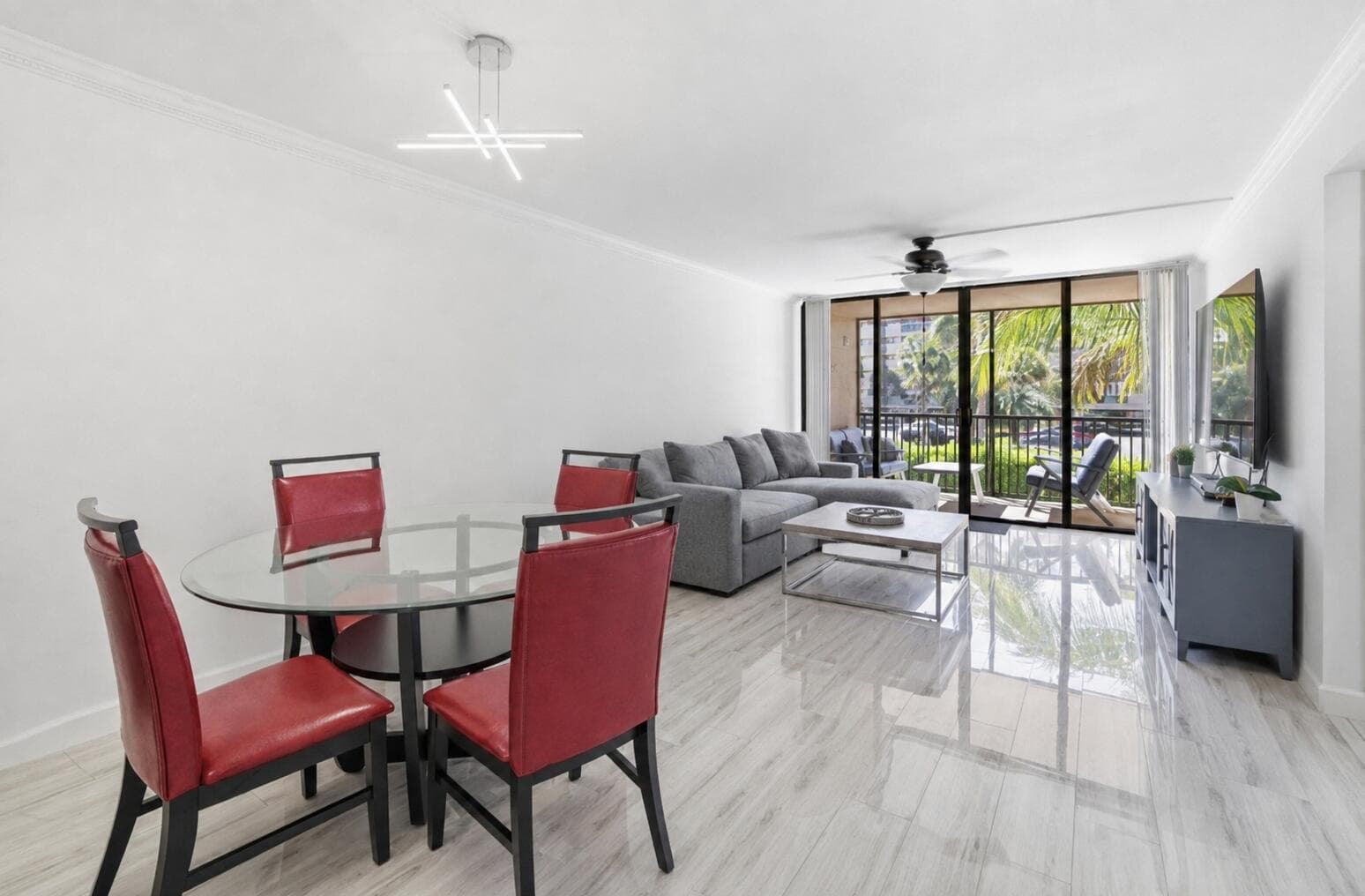 16 Royal Palm Way # 205, Boca Raton FL 33432