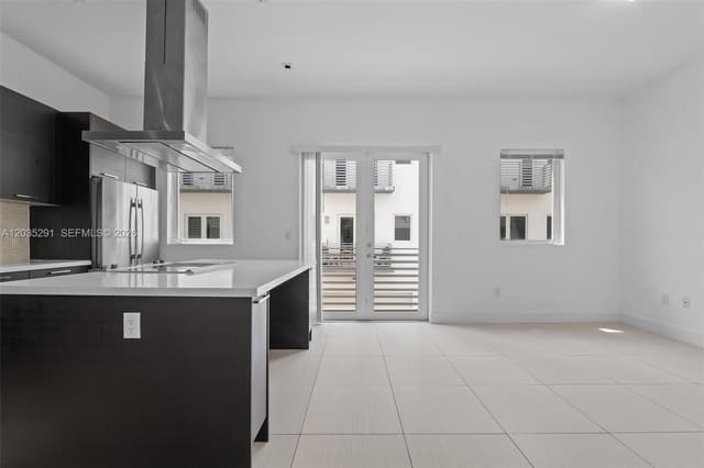9161 NW 33rd St, Doral FL 33172 - Doral, FL - Photo 5