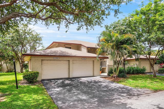 1779 NE 39th Court # 1106, Pompano Beach FL 33064 - Pompano Beach, FL - Photo 2