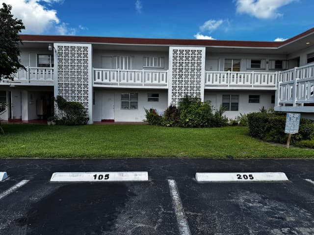 1320 NW 43 Terrace Unit 106, Lauderhill FL 33313 - Lauderhill, FL - Photo 2
