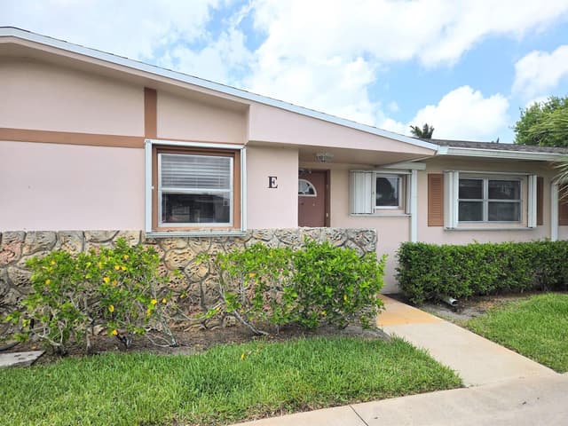 2703 Dudley Drive W, West Palm Beach FL 33415 - West Palm Beach, FL - Photo 2
