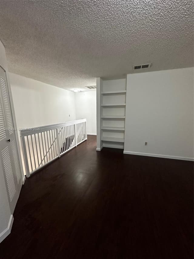 18356 NW 68th Ave # K, Hialeah FL 33015 - Hialeah, FL - Photo 6