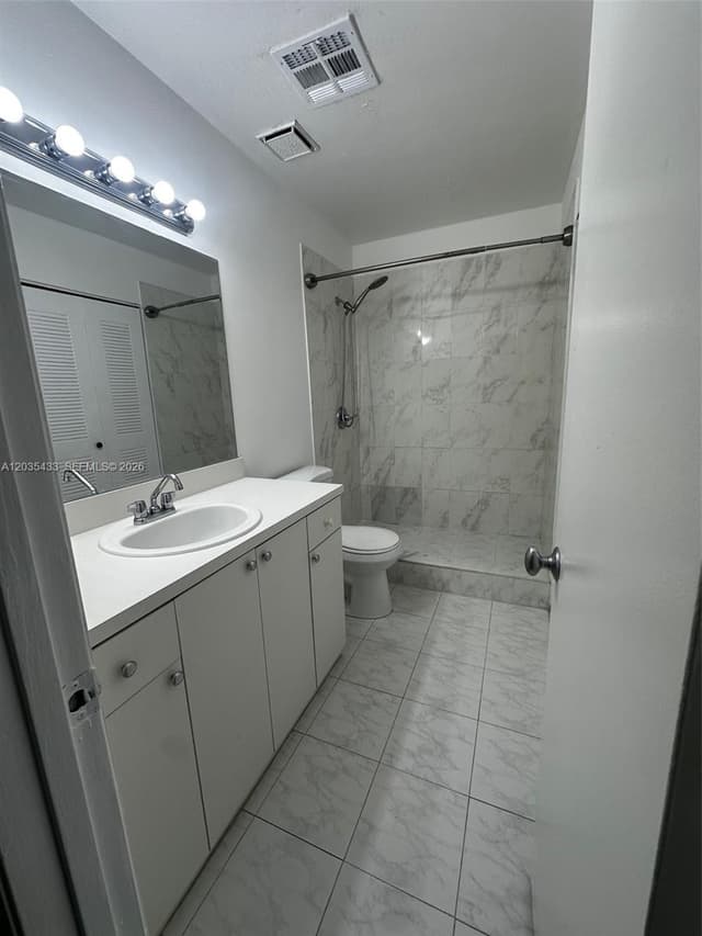 18356 NW 68th Ave # K, Hialeah FL 33015 - Hialeah, FL - Photo 7