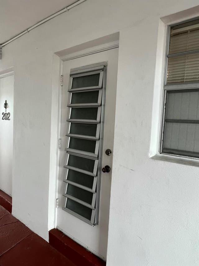 1321 NW 43rd Avenue # 202, Lauderhill FL 33313 - Lauderhill, FL - Photo 2