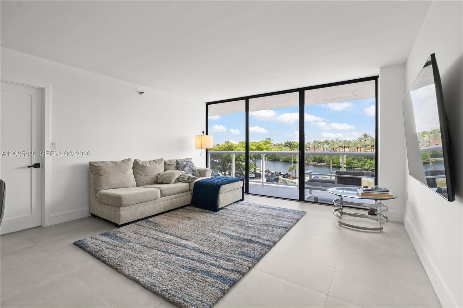 20505 E Country Club Dr # 331, Aventura FL 33180