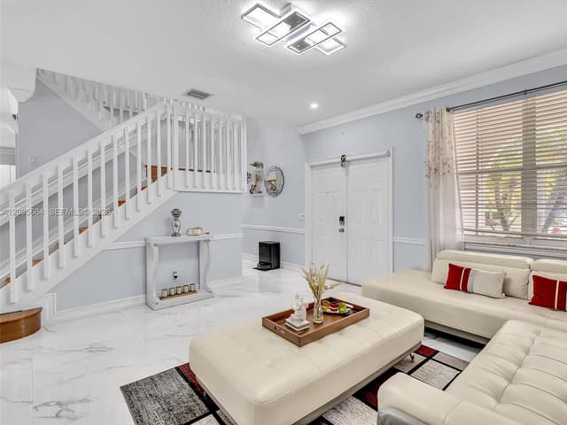 1581 Winterberry Ln, Weston FL 33327 - Weston, FL - Photo 6
