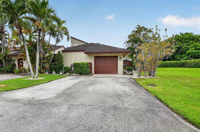 22718 Vistawood Way, Boca Raton FL 33428
