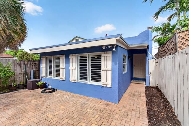 227 N M Street, FL 33460 - Photo 3