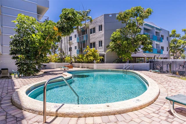 3527 NE 168th St # 309, North Miami Beach FL 33160 - North Miami Beach, FL - Photo 2