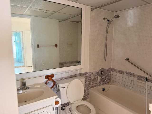 355 Brittany H, Delray Beach FL 33446 - Delray Beach, FL - Photo 7
