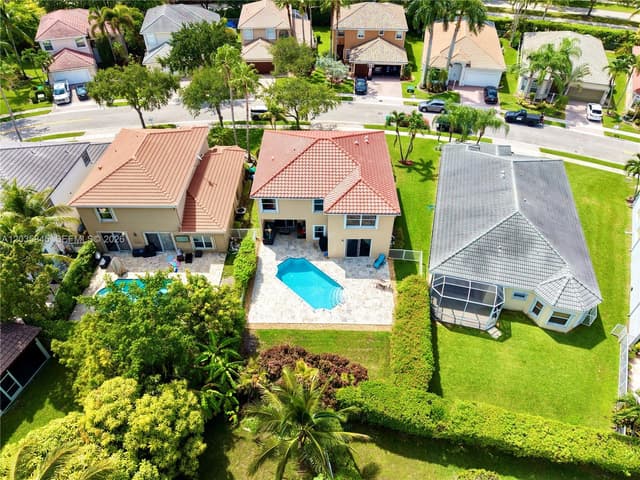 11927 NW 47th St, Coral Springs FL 33076 - Coral Springs, FL - Photo 6