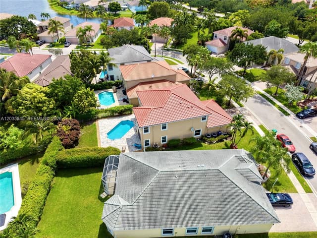 11927 NW 47th St, Coral Springs FL 33076 - Coral Springs, FL - Photo 5