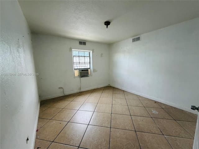 1550 E 10th Ave, Hialeah FL 33010 - Hialeah, FL - Photo 6