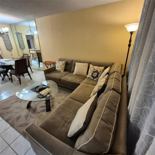 8460 Sunrise Lakes Blvd # 210, Sunrise FL 33322 - Sunrise, FL - Photo 3