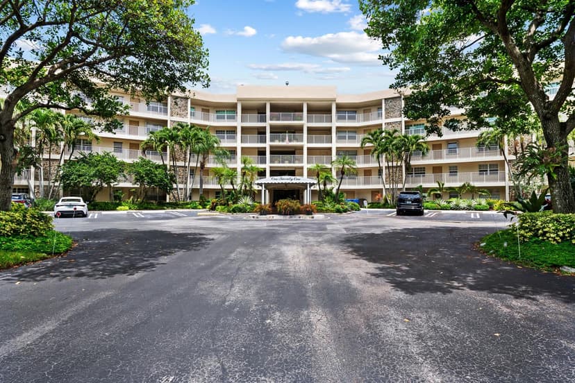 800 Cypress Grove Drive # 211, Pompano Beach FL 33069
