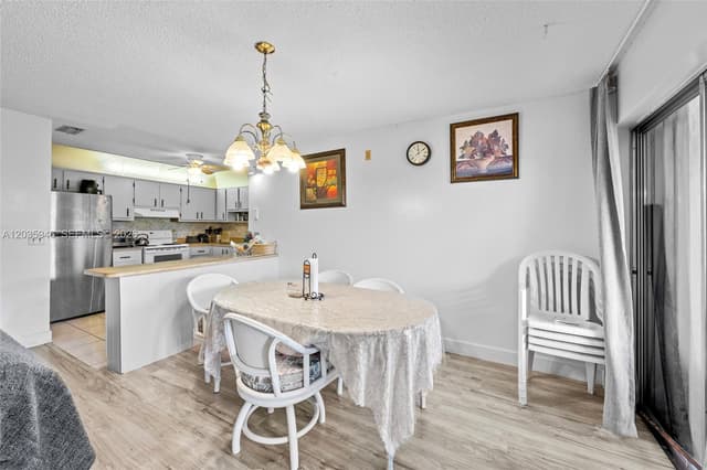 5839 La Pinata Blvd # 2, Green Acres FL 33463 - Green Acres, FL - Photo 2
