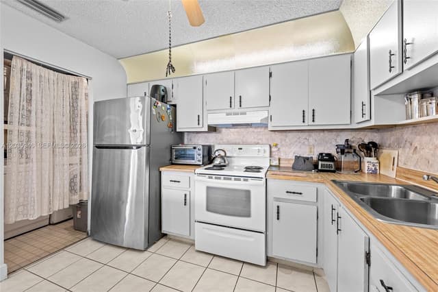 5839 La Pinata Blvd # 2, Green Acres FL 33463 - Green Acres, FL - Photo 6