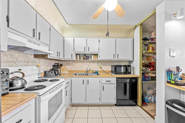 5839 La Pinata Blvd # 2, Green Acres FL 33463 - Green Acres, FL - Photo 5
