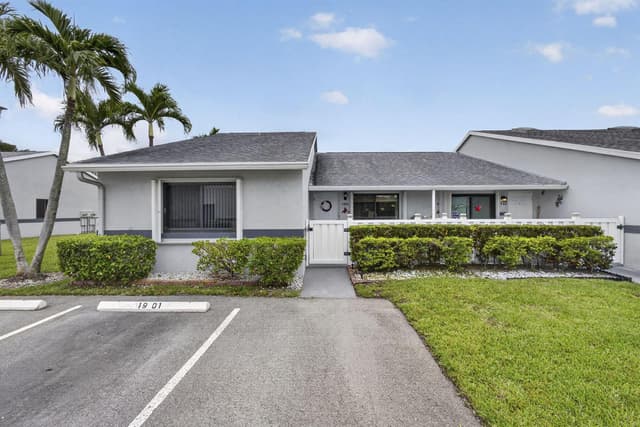 2641 W Gately Dr W # 1901, West Palm Beach FL 33415 - West Palm Beach, FL - Photo 2