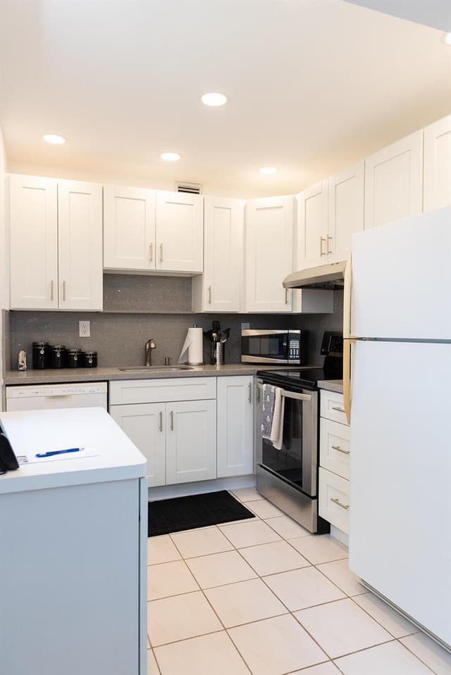 416 Capri I, Delray Beach FL 33484 - Delray Beach, FL - Photo 4