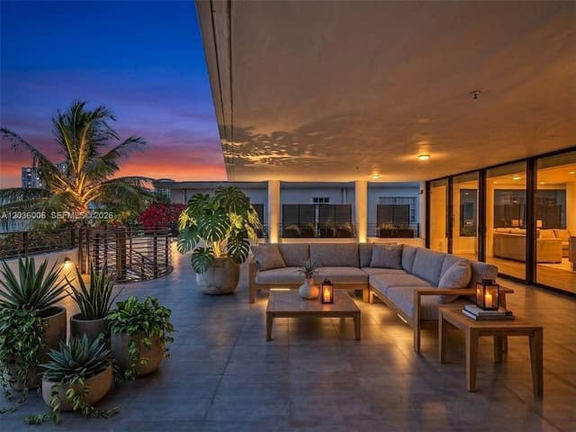 1930 Bay Dr, Miami Beach FL 33141 - Miami Beach, FL - Photo 3