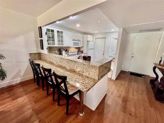 3051 S Palm Aire Dr # 102, Pompano Beach FL 33069 - Pompano Beach, FL - Photo 4