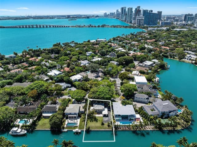 655 Buttonwood Ln, Miami FL 33137 - Miami, FL - Photo 2