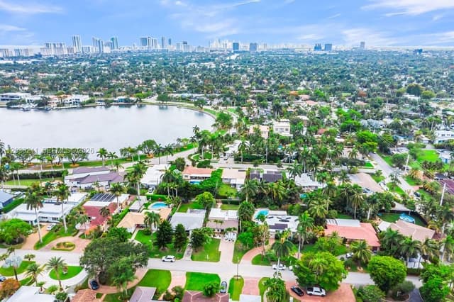 1234 Buchanan St, Hollywood FL 33019 - Hollywood, FL - Photo 2