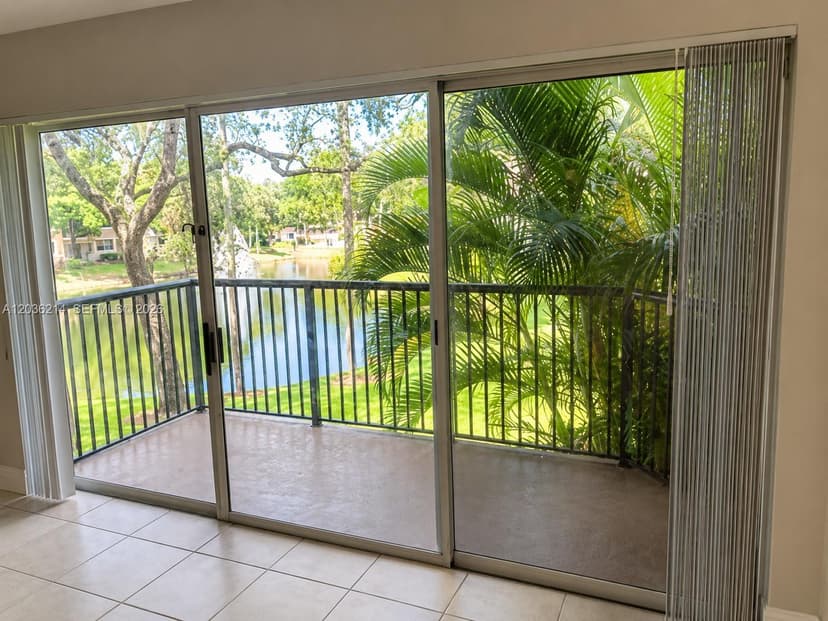 8741 Wiles Rd # 204, Coral Springs FL 33067
