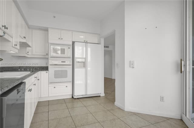 4779 Collins Ave # 506, Miami Beach FL 33140 - Miami Beach, FL - Photo 5
