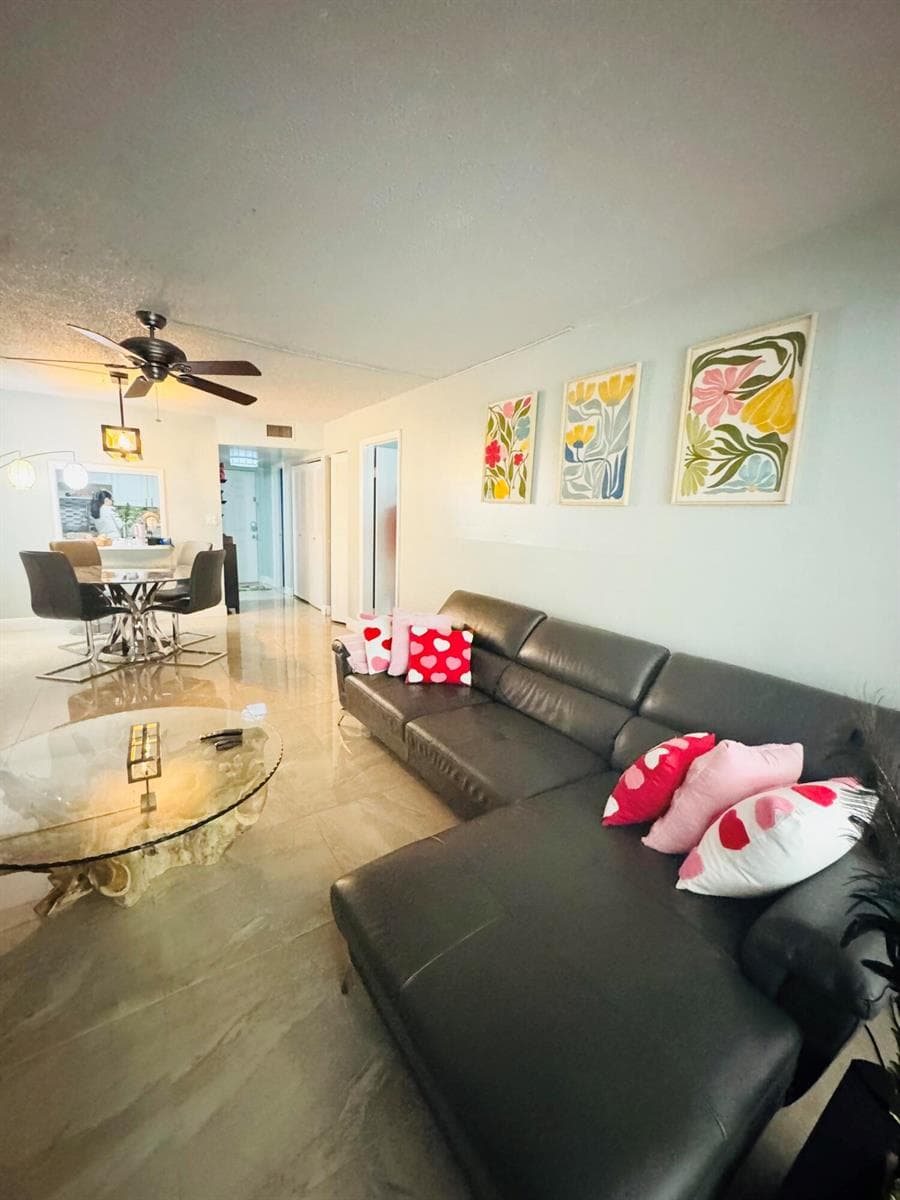 9370 SW 8th Street # 117, Boca Raton FL 33428