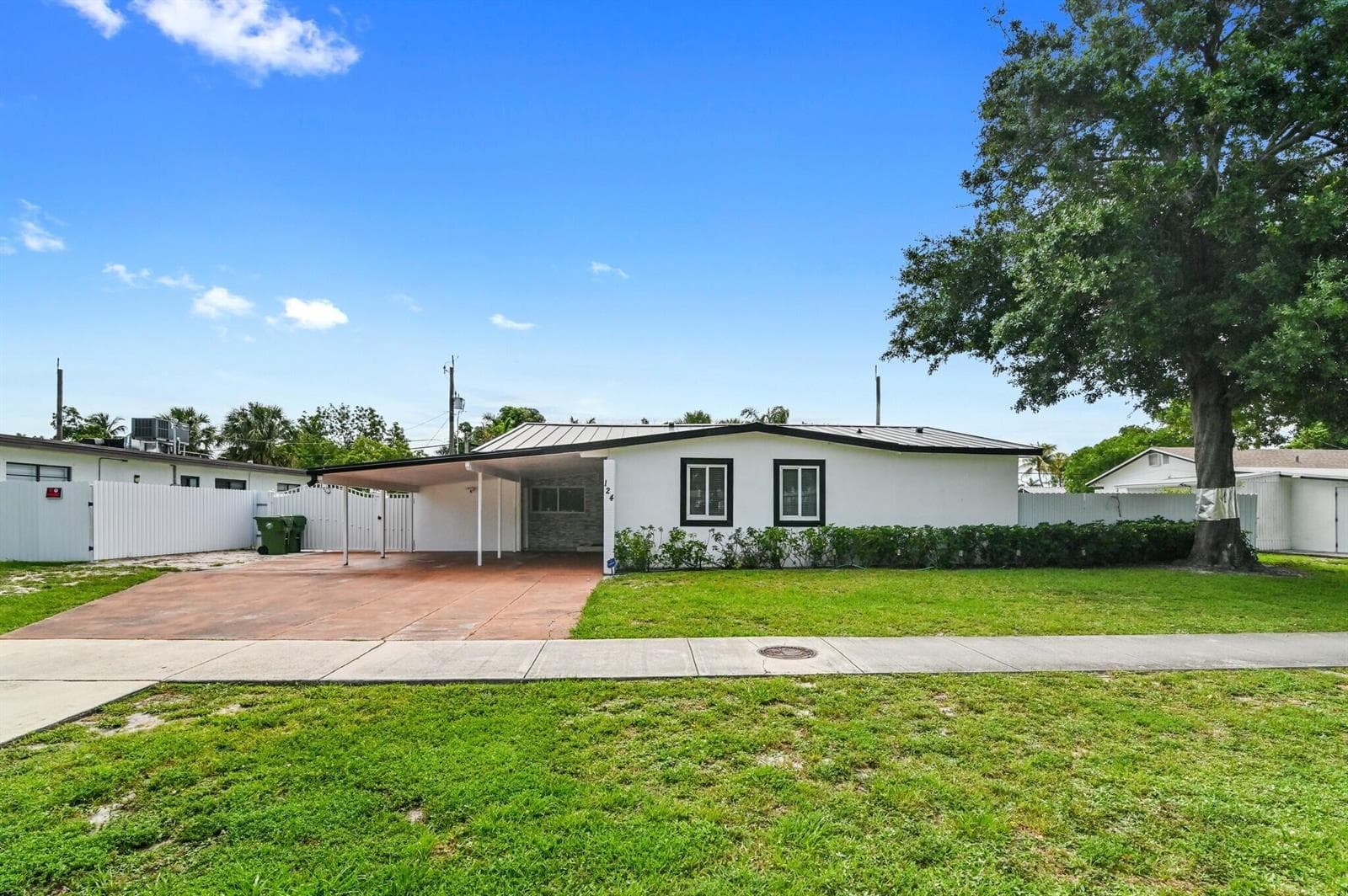 124 Davis Road, Palm Springs FL 33461