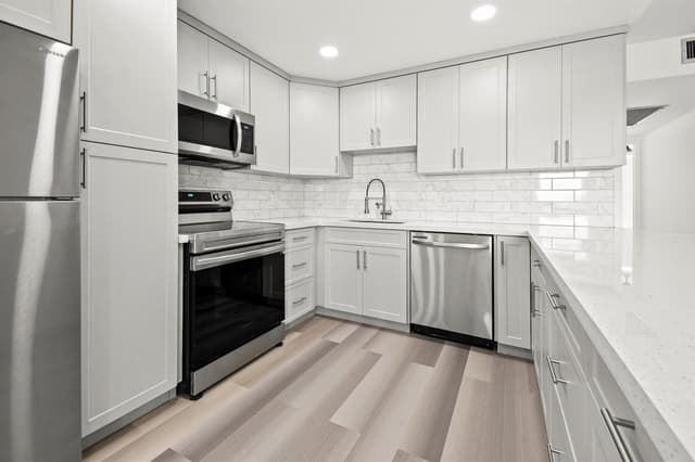 4047 Lincoln # C, Boca Raton FL 33434 - Boca Raton, FL - Photo 2